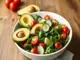 veganer-avocado-salat-frisch-und-gesund